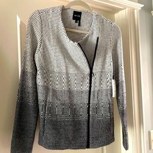 Women’s Nic & Zoe jacket.